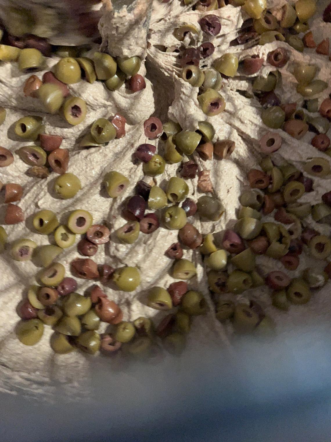 PANEUM 145 bästa oliver är omtyckt i olika bröd